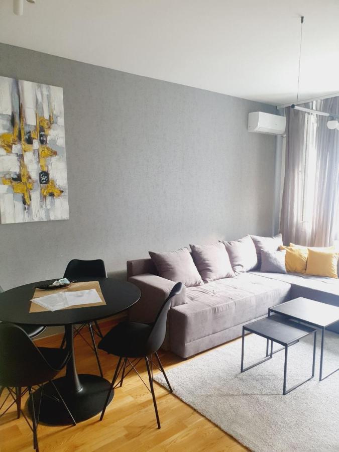 Sajam 1 Apartment Novi Sad Exterior photo